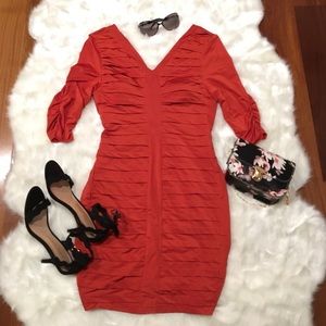 🎁BCBGMaxAzria V-neck bodycon dress- NWOT